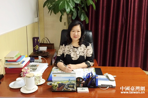 �������k����