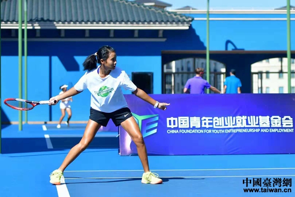 海峽兩岸青少年網球交流訓練營在廣州星河灣開營 海峽兩岸青少年網球交流訓練營在廣州星河灣開營