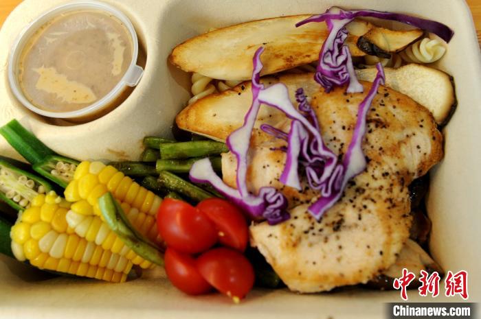 臺式便當(dāng)。 張金川 攝