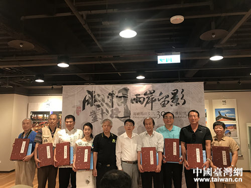 現(xiàn)場贈書_副本 現(xiàn)場贈書_副本