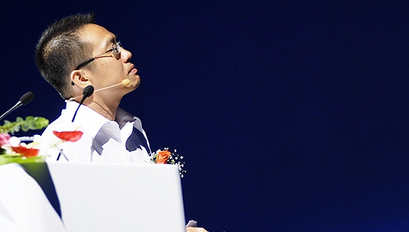 2000年,在華為提出“內部創業”的大背景下,時任副總裁的李一男離開華為,北上創辦了港灣網絡。