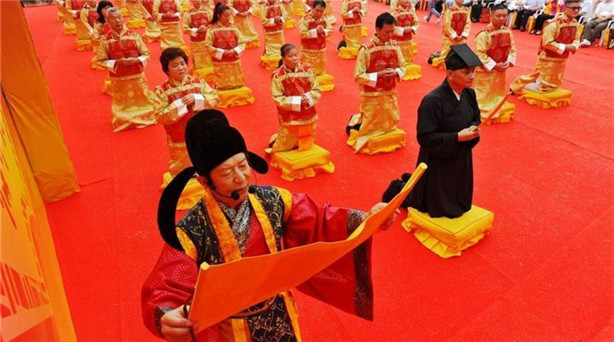 6��13�����}�_�ɰ����g�����Ļ�������ӡ����ڰˌú��{Փ����ꐾ����Ļ���(ji��)����ꐾ�����