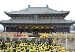 ���{�ɰ����r(n��ng)�׵����g�����Y��ɽ����ƽ�e��