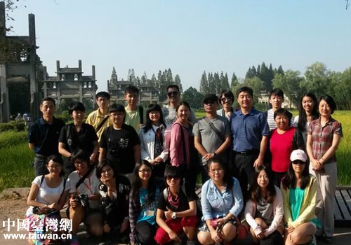 臺(tái)灣“創(chuàng)意中國(guó)研習(xí)營(yíng)”一行到安徽歙縣參訪 臺(tái)灣“創(chuàng)意中國(guó)研習(xí)營(yíng)”一行到安徽歙縣參訪