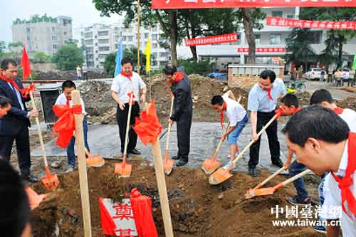 蘆陽小學奠基儀式。 蘆陽小學奠基儀式。