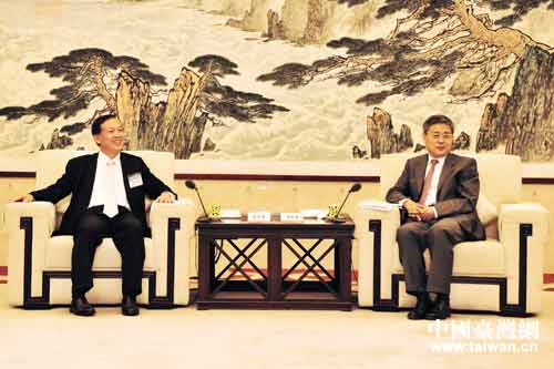 山東省長郭樹清會見臺灣商業總會理事長賴正鎰一行 山東省長郭樹清會見臺灣商業總會理事長賴正鎰一行