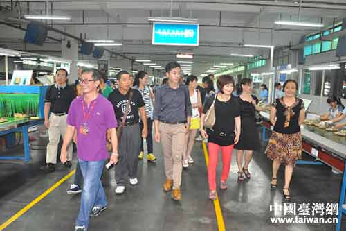 考察廣西興萊鞋業(yè) 考察廣西興萊鞋業(yè)