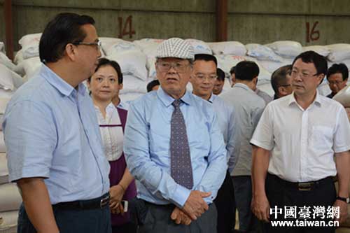 劉曉凱部長(zhǎng)調(diào)研貴陽(yáng)臺(tái)農(nóng)種養(yǎng)殖有限公司飼料廠 劉曉凱部長(zhǎng)調(diào)研貴陽(yáng)臺(tái)農(nóng)種養(yǎng)殖有限公司飼料廠