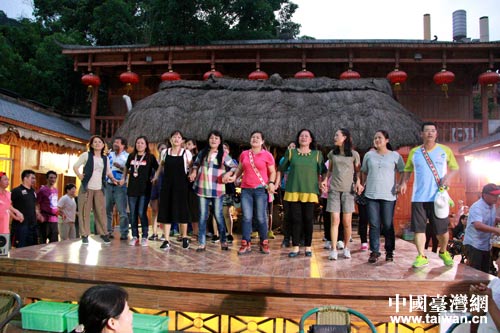 �_���ٔ��������F�c���񹲳�������ɽ�Ĺ��