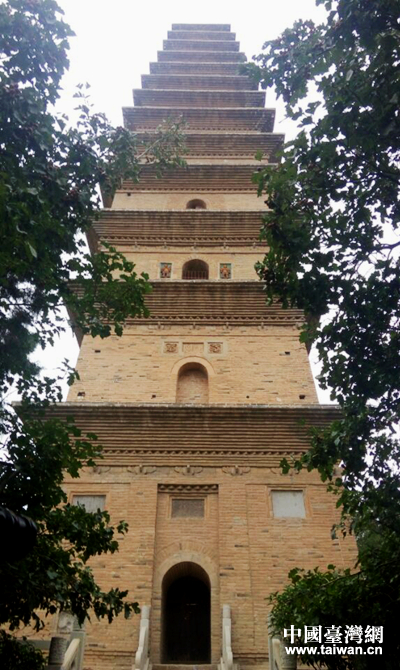 �L�L����