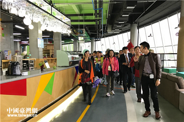 ����F���e���L�������Ҹ��^�������g�����Ї��_���W �w���� �z��