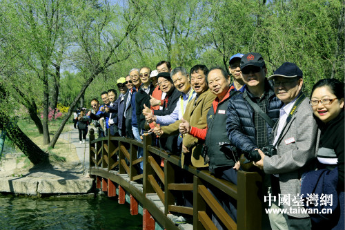 ���L�F(tu��n)���е±���ɽ�f���^