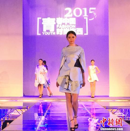 �ɰ���У�k���b�OӋ��ِ�j������r��