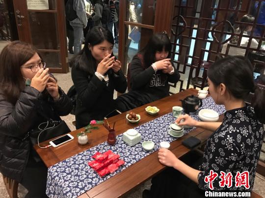 臺灣高校學生赴浙江金華開啟交流之旅:既新鮮又熟悉 臺灣高校學生赴浙江金華開啟交流之旅:既新鮮又熟悉