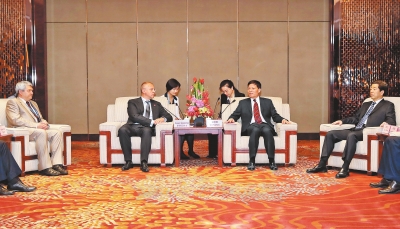 謝伏瞻陳潤兒會見中歐政黨高層論壇經(jīng)貿(mào)對話活動歐方代表