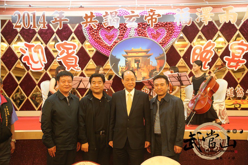 ����������(hu��)�����L(zh��ng)����ɭ�����䮔(d��ng)ɽ����Ѳ���F(tu��n)ӭ�e����