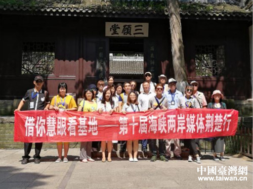 ���L�Fһ���ڹ�¡�к�Ӱ�������zӰ����ѩ��