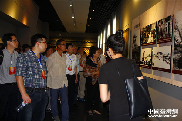 黃埔后代參觀楊靖宇將軍紀念館,聽講解員講述英雄楊靖宇的偉績