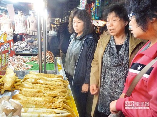 臺灣導游:大陸游客寧可住得差就要海鮮吃得爽