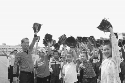 һȺ�_(t��i)���cɽ�^(q��)С�h�İ����(m��ng)