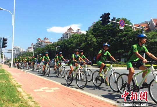 臺(tái)灣單車手大陸刮起“騎行旋風(fēng)”