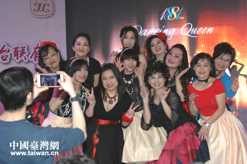 “幫我們留住這美好的時刻” “幫我們留住這美好的時刻”