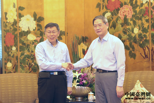 中共中央臺辦、國務(wù)院臺辦主任張志軍3日在上海會見了來滬出席“上海-臺北城市論壇”的臺北市長柯文哲一行