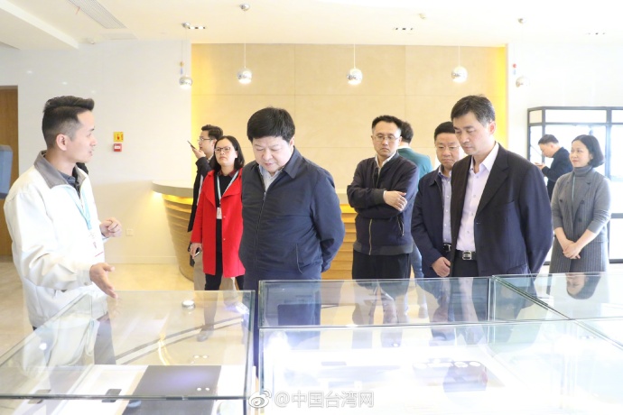 �������ڏB�T�{���_�����ꄓ�I��r ���������_��