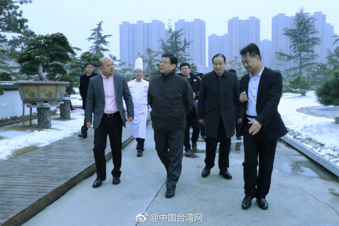 陳德銘走訪西安臺(tái)企“御品軒” 帶來春節(jié)的暖心問候 陳德銘走訪西安臺(tái)企“御品軒” 帶來春節(jié)的暖心問候