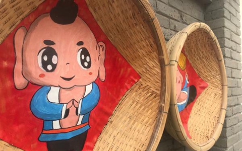 修武縣韓莊村吸引兩岸記者關注 網(wǎng)紅“小七”成為主角