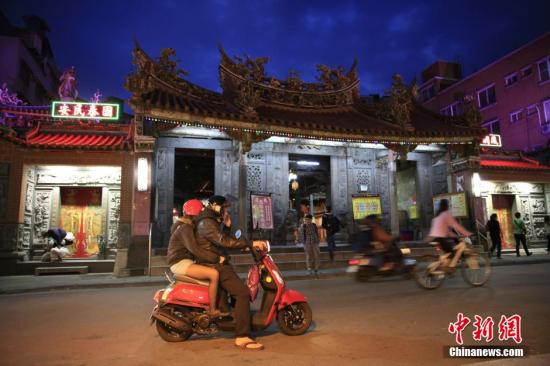 夜幕下的淡水福佑宮 夜幕下的淡水福佑宮