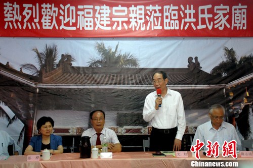 福建省委書(shū)記尤權(quán)參訪南投、臺(tái)中 盼增進(jìn)閩臺(tái)合作 福建省委書(shū)記尤權(quán)參訪南投、臺(tái)中 盼增進(jìn)閩臺(tái)合作