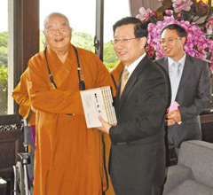 ���l�L���ɽ ���ƴ��ԶU�_ʾ�ɰ�һ���H