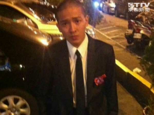 俊秀萬少丞女人緣佳,被封“竹聯(lián)幫梁朝偉”。(臺(tái)媒圖)