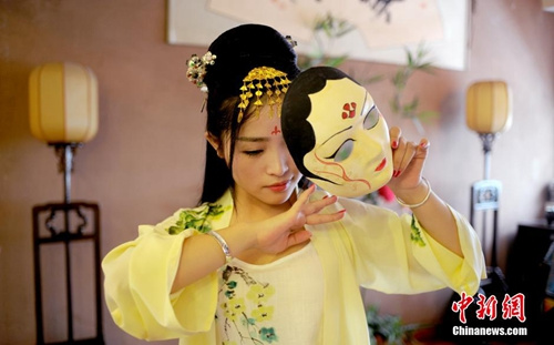 ����Ϧ�������ܷQ�������˹������W�ߣ��񱊽Ӽ{����