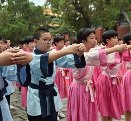 �׏R�еĽ̎���