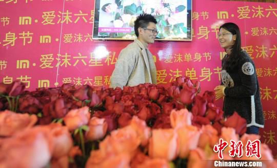 ���������õ�廨�� ���к��ı��ף�Ů���@�þo����