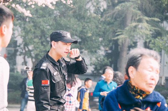 ���ѻ����߼t����