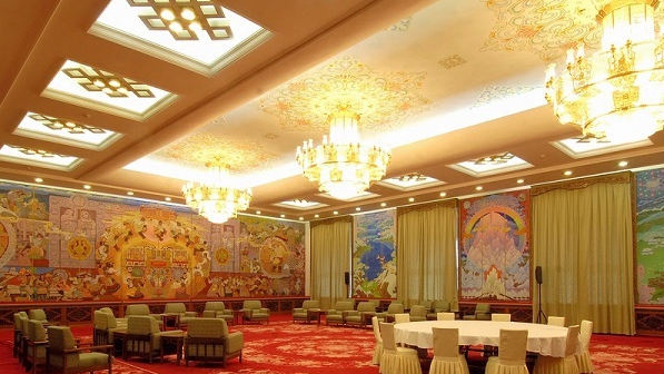 畫(huà)家葉星生與人民大會(huì)堂壁畫(huà)《珠峰疊彩》的故事