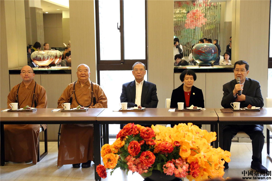 兩岸企業家峰會訪佛館 曾培炎歡喜會大師 兩岸企業家峰會訪佛館 曾培炎歡喜會大師