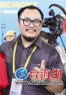 廈門(mén)臺(tái)商引進(jìn)臺(tái)式廣場(chǎng)舞 臺(tái)灣“翅仔舞”2015跳起來(lái) 廈門(mén)臺(tái)商引進(jìn)臺(tái)式廣場(chǎng)舞 臺(tái)灣“翅仔舞”2015跳起來(lái)