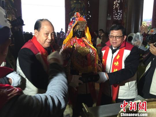 ���۾ۋ��桱��获����ɰ����f(w��n)�����й�ӭ