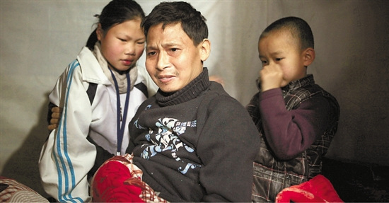 “浙姐弟收廢品為生”續:臺灣同胞要供讀到大學