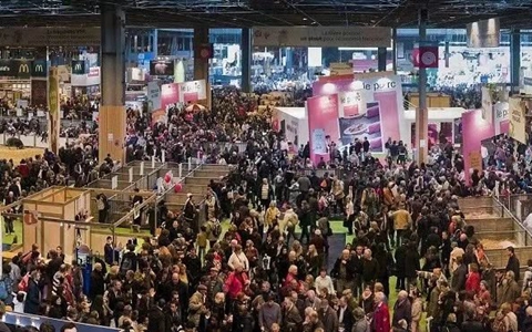 �Ϻ��M(j��n)����(hu��)�_����չ�̣������(hu��)�ف���