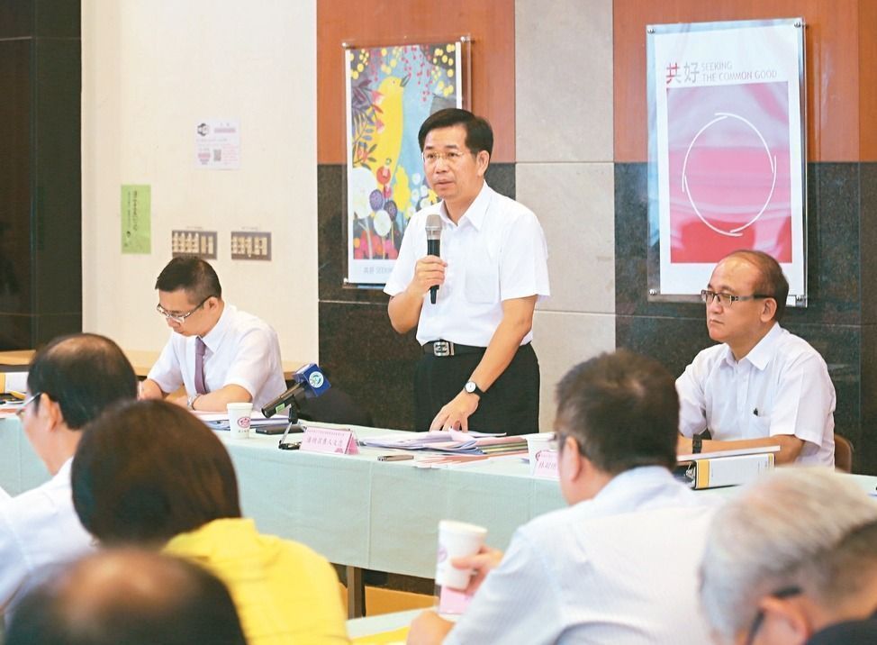 臺灣文言文比例翻案,新世代未來淪為民粹祭品 臺灣文言文比例翻案,新世代未來淪為民粹祭品