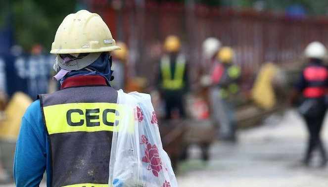 侯漢廷批“一例一休”幾乎修回原狀 只是砍掉七天假 侯漢廷批“一例一休”幾乎修回原狀 只是砍掉七天假