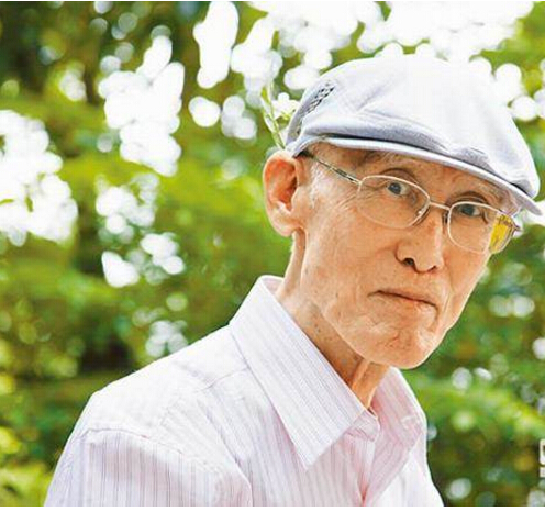 余光中未獲臺(tái)當(dāng)局褒揚(yáng)令 臺(tái)作家:皆因“政治不正確” 余光中未獲臺(tái)當(dāng)局褒揚(yáng)令 臺(tái)作家:皆因“政治不正確”