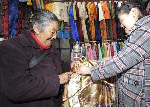 2��18�գ�һ�������ϰ������xُ���b���ؚv������R֮�H�����b���������y(t��ng)��(ji��)�ձش��ķ���ܵ��V�����Ⱥ������A�����A��ӛ�� �ղ����� �z