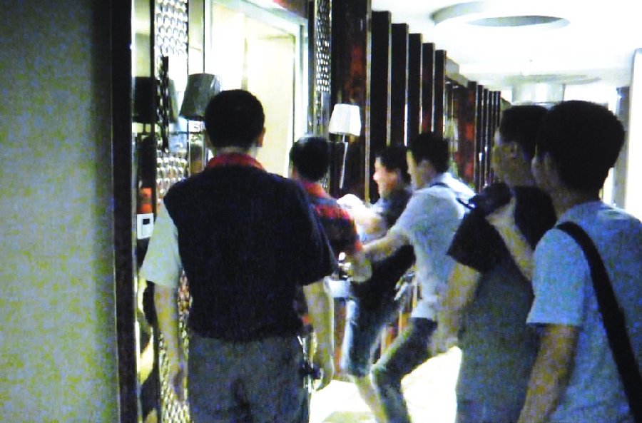 貴州警方偵破特大網絡賭球案 抓獲嫌犯20人 貴州警方偵破特大網絡賭球案 抓獲嫌犯20人