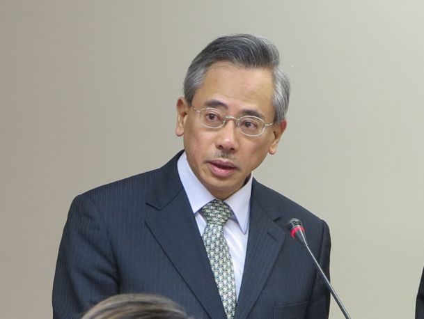 餿水油風(fēng)暴:藍(lán)委吁“衛(wèi)福部長(zhǎng)”應(yīng)負(fù)政治責(zé)任。(網(wǎng)絡(luò)圖) 餿水油風(fēng)暴:藍(lán)委吁“衛(wèi)福部長(zhǎng)”應(yīng)負(fù)政治責(zé)任。(網(wǎng)絡(luò)圖)